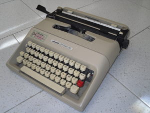 Macchina da Scrivere Olivetti