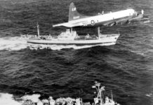 Un P-3A durante il blocco navale americano